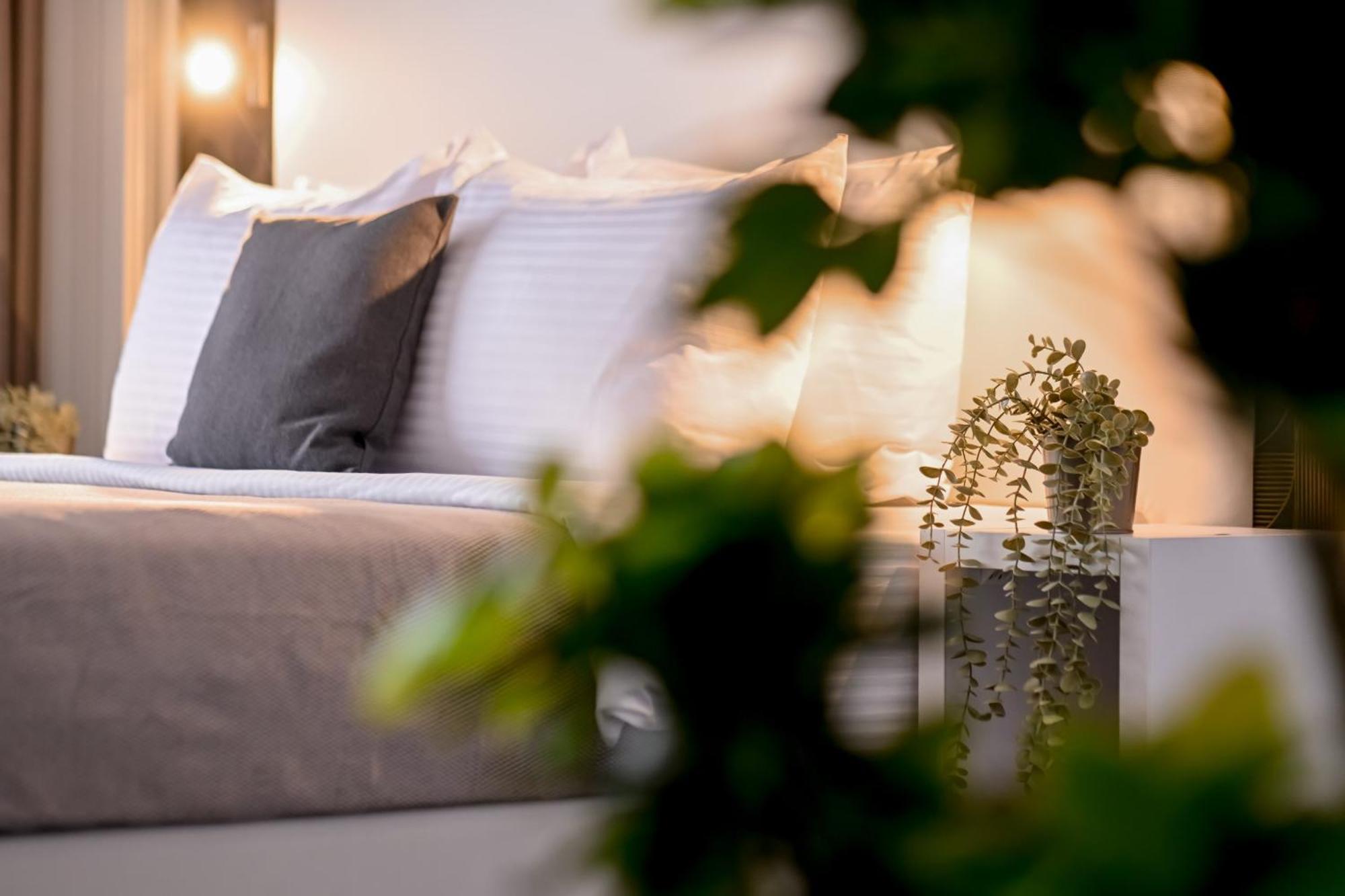 Urban Elegance - Stylish Central Accommodation บูคาเรสต์ ห้อง รูปภาพ