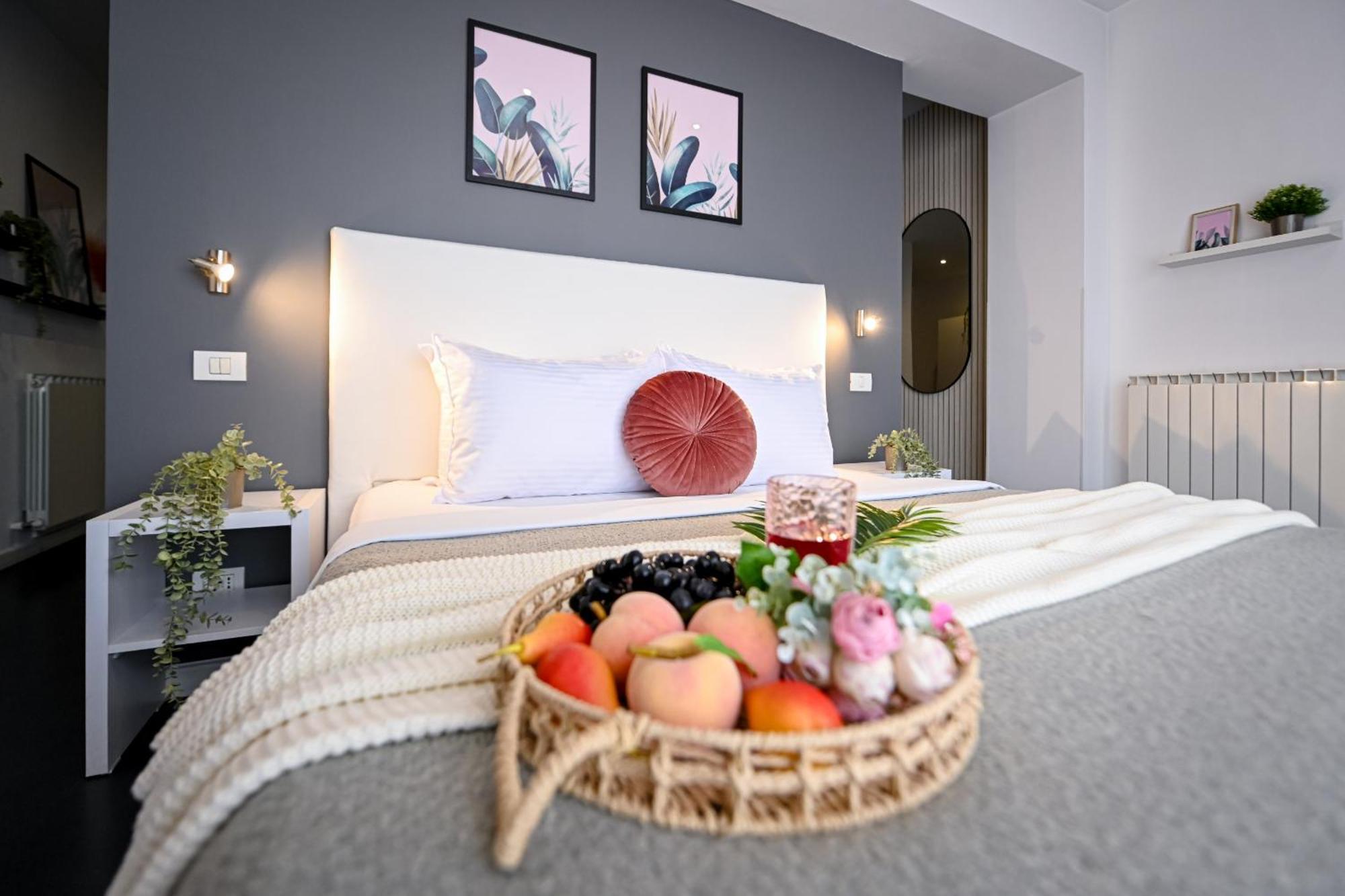 Urban Elegance - Stylish Central Accommodation บูคาเรสต์ ห้อง รูปภาพ
