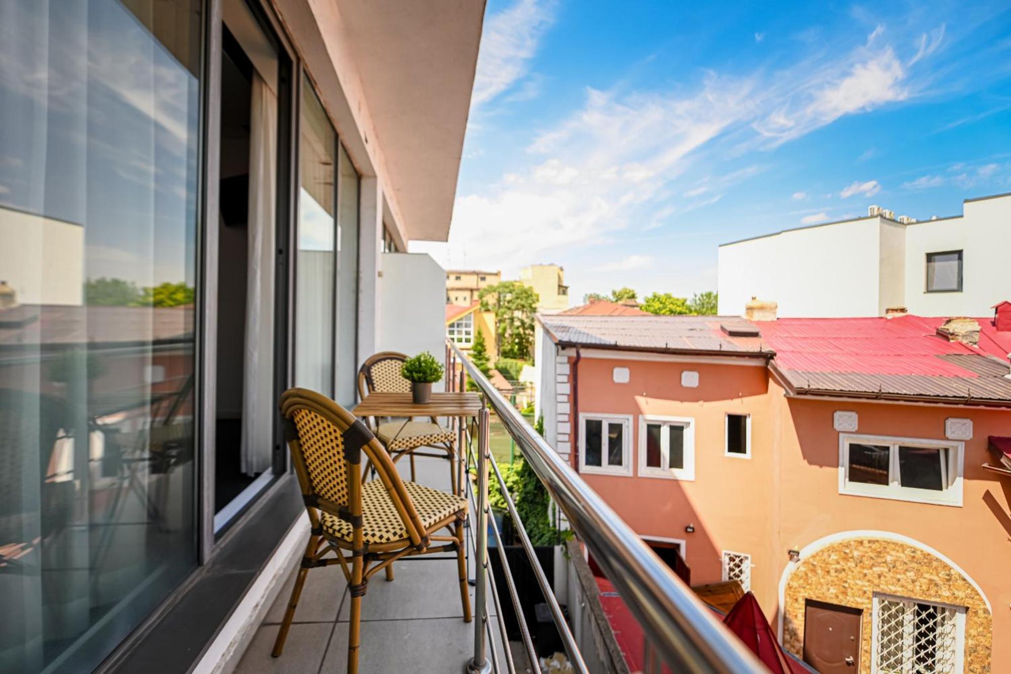 Urban Elegance - Stylish Central Accommodation บูคาเรสต์ ภายนอก รูปภาพ