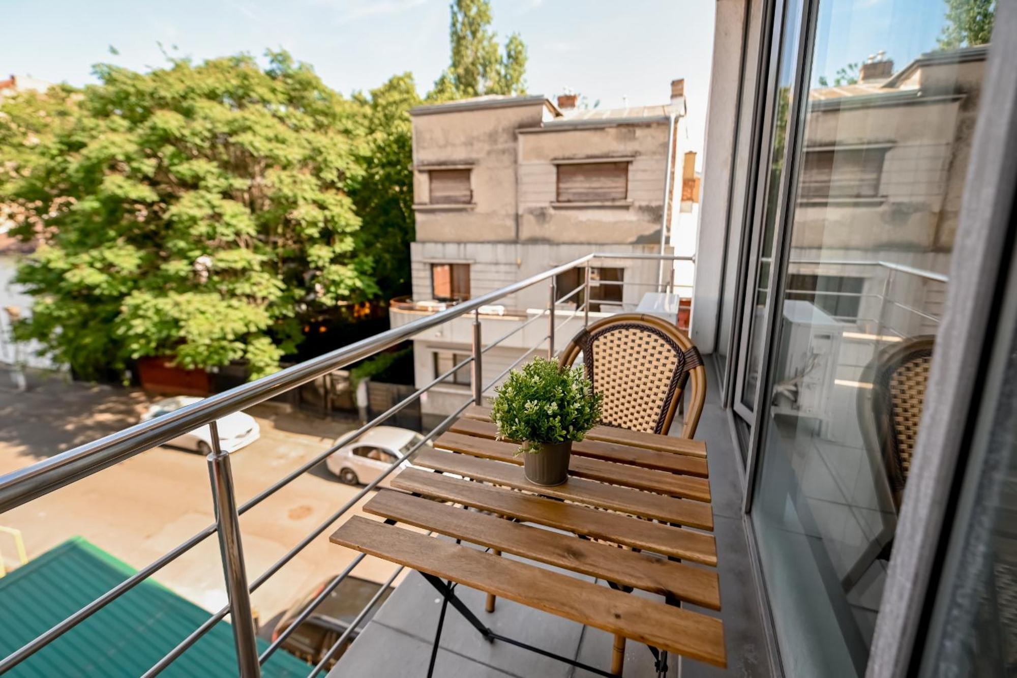 Urban Elegance - Stylish Central Accommodation บูคาเรสต์ ภายนอก รูปภาพ