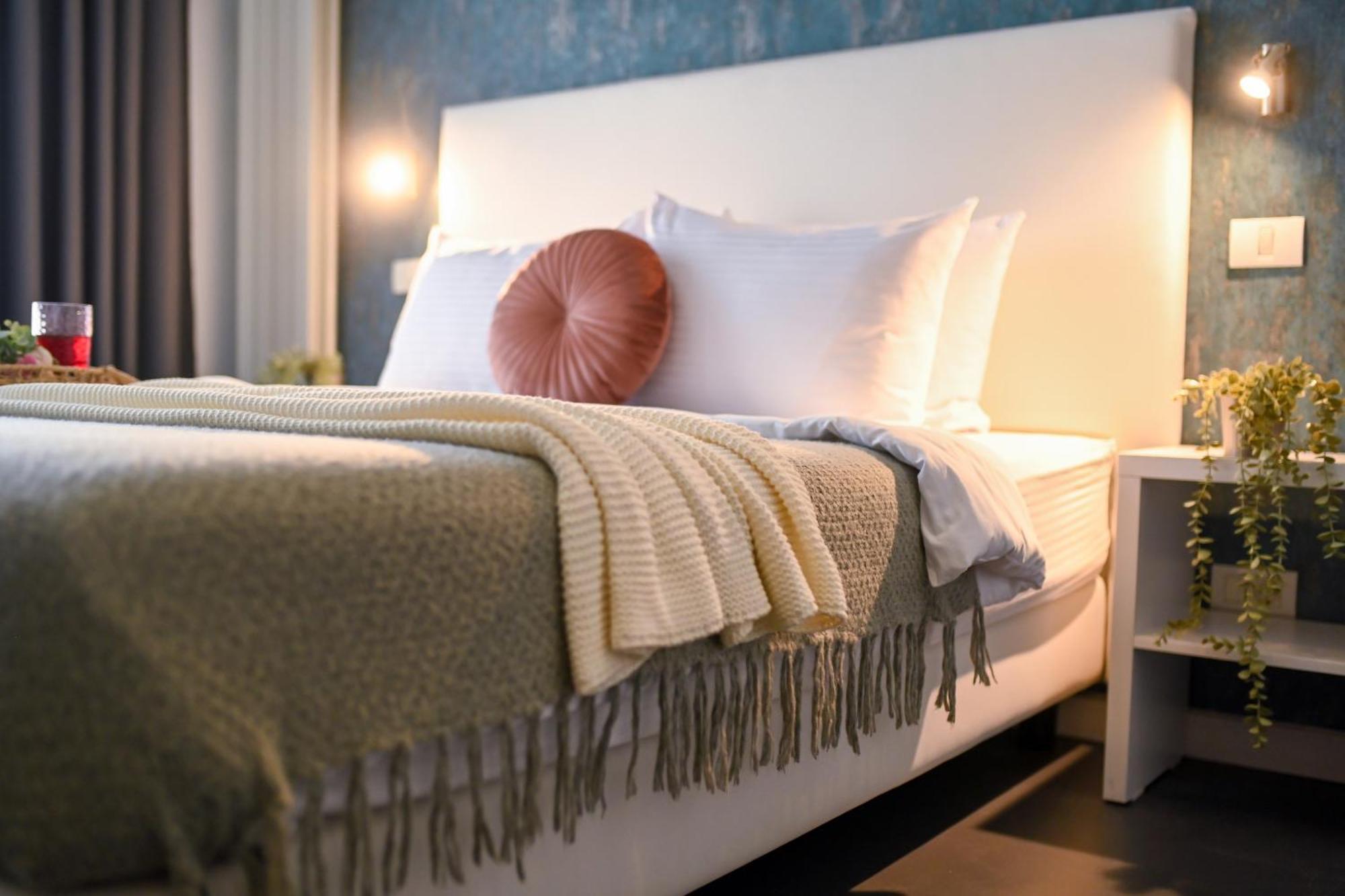 Urban Elegance - Stylish Central Accommodation บูคาเรสต์ ห้อง รูปภาพ